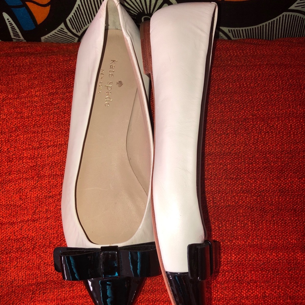 Kate Spade “Gabe” Double tone black/white flat